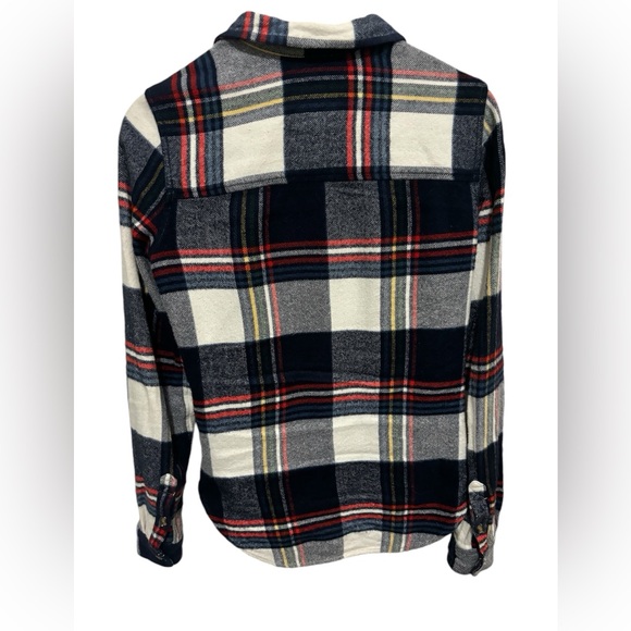 American Eagle Plaid Flannel Button-Up - Picture 4 of 6